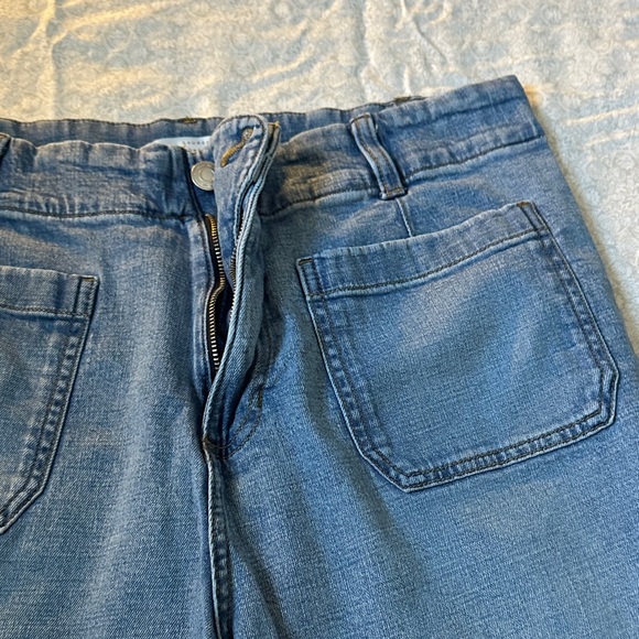 Wide-Leg Denim Jeans - Picture 3 of 7